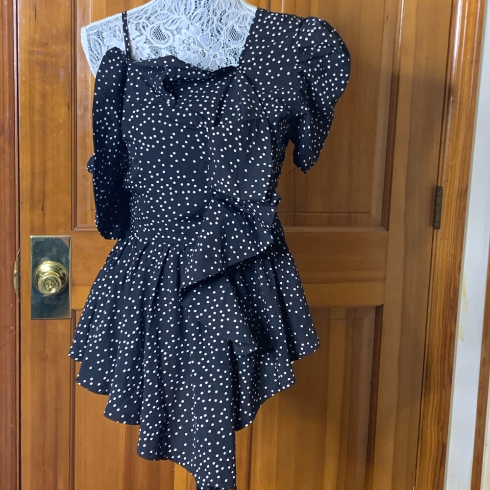 One shoulder ruffle top